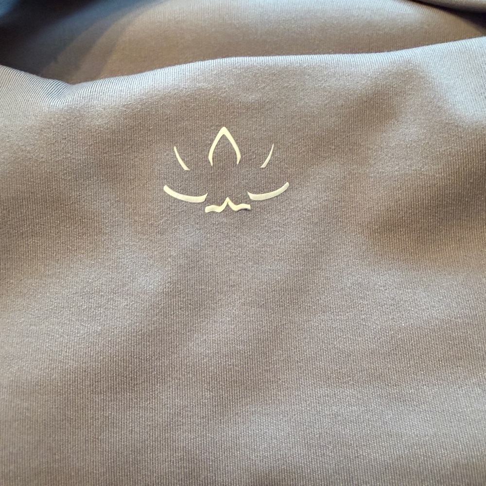 Beyond Yoga Powerbeyond Strive cropped Racerback Tank - Picture 4 of 7